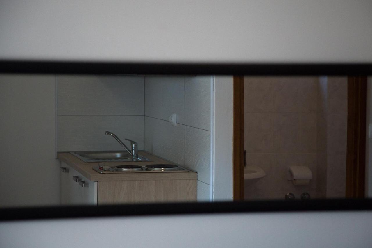 Apartments Emil Пула Екстериор снимка